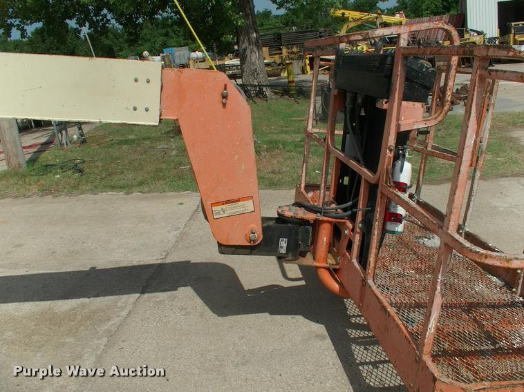 image for item DK9695 1999 JLG 600A boom lift