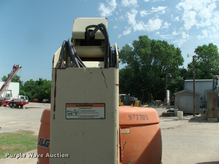 image for item DK9695 1999 JLG 600A boom lift