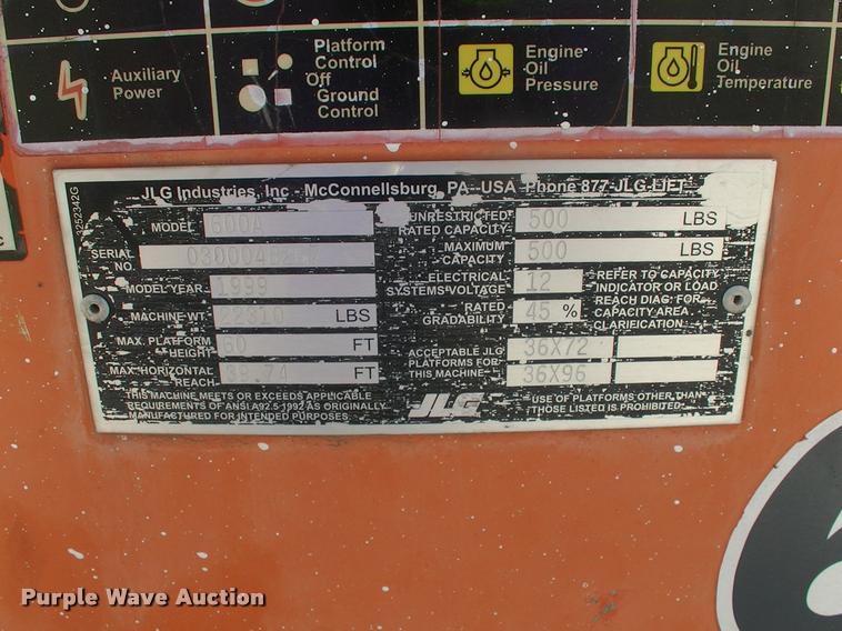 image for item DK9695 1999 JLG 600A boom lift