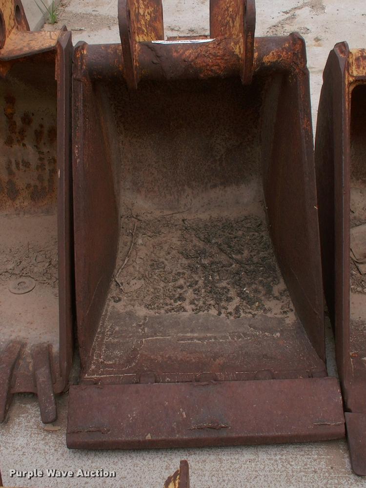 image for item DK9702 21.5"W bucket