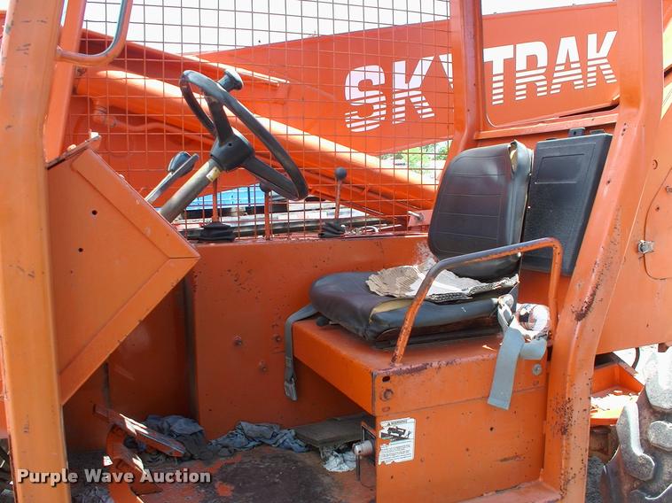 image for item DK9704 1986 Sky Trak 9038 telehandler