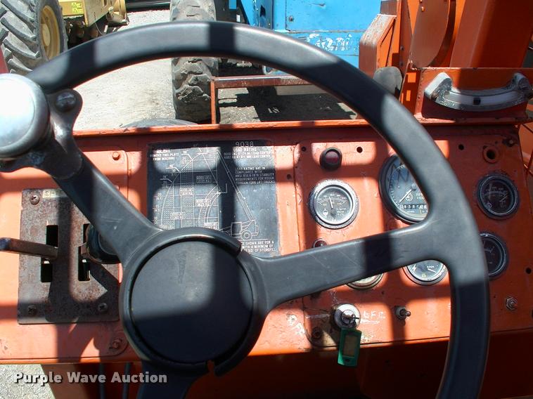 image for item DK9704 1986 Sky Trak 9038 telehandler
