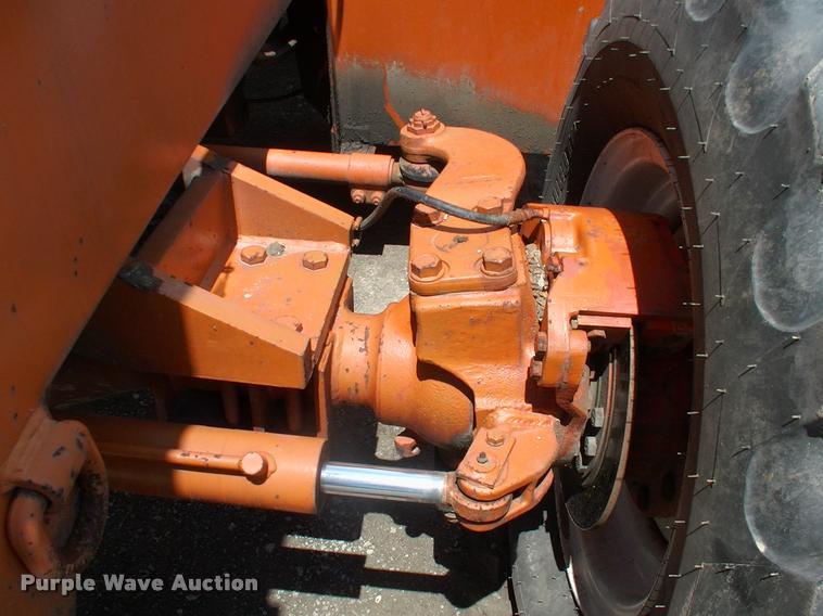 image for item DK9704 1986 Sky Trak 9038 telehandler