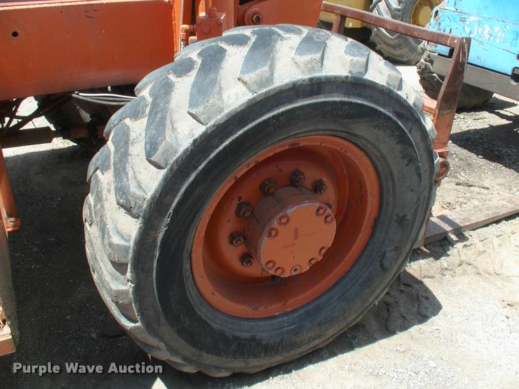 image for item DK9704 1986 Sky Trak 9038 telehandler