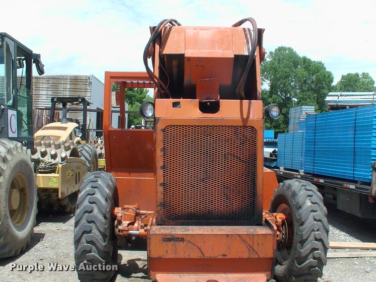 image for item DK9704 1986 Sky Trak 9038 telehandler