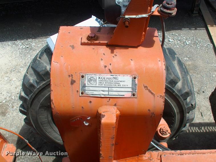 image for item DK9704 1986 Sky Trak 9038 telehandler