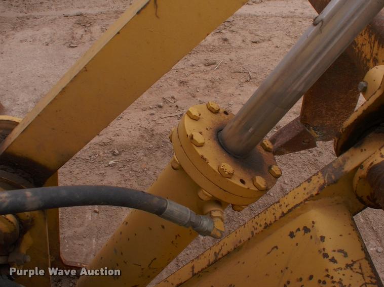 image for item DK9708 2005 Komatsu 37EX dozer