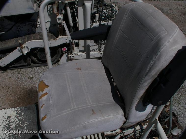 image for item DK9724 2005 Cedarapids CR462 paver