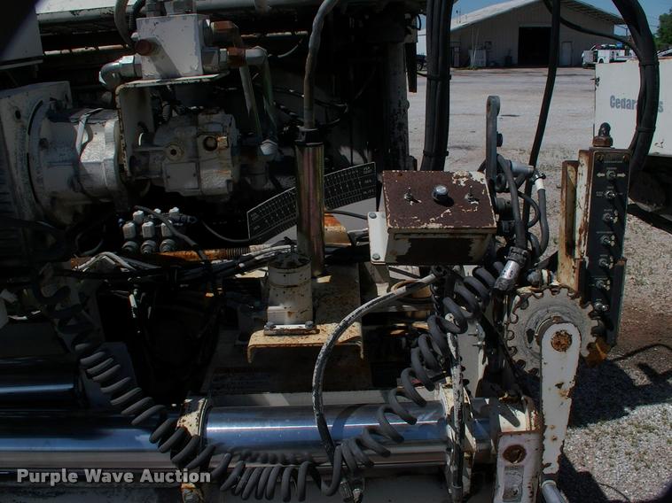 image for item DK9724 2005 Cedarapids CR462 paver