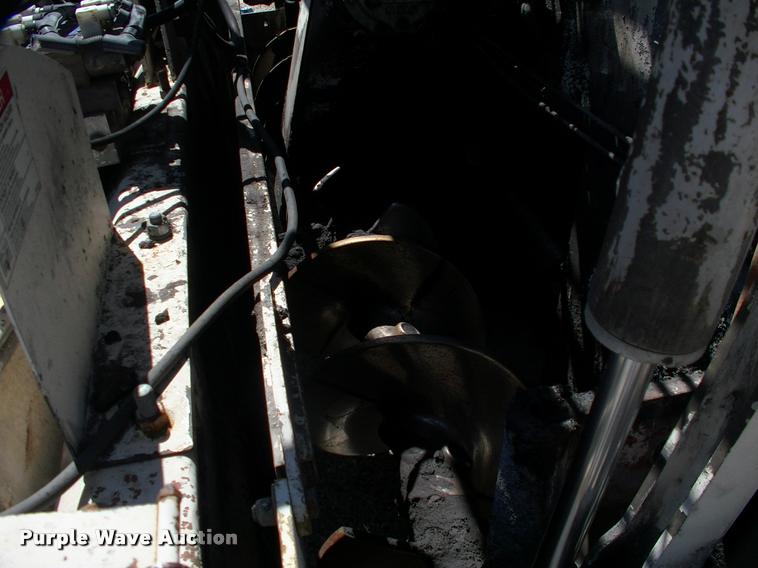 image for item DK9724 2005 Cedarapids CR462 paver