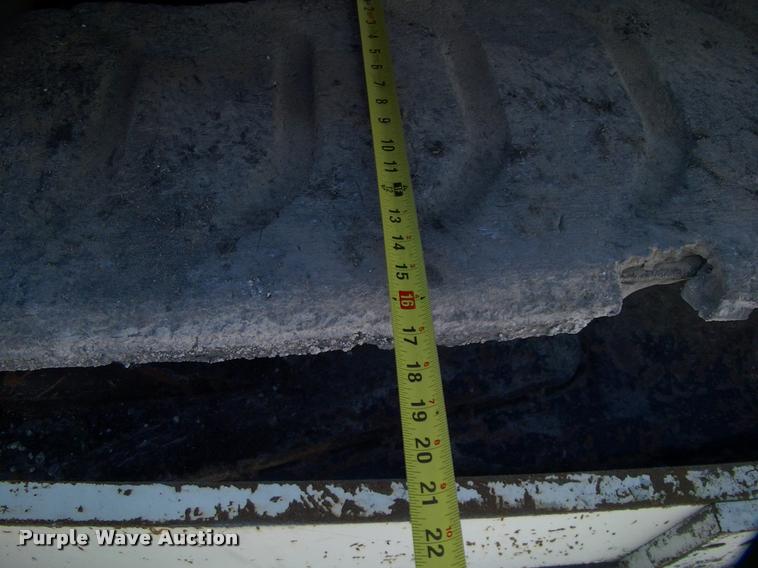 image for item DK9724 2005 Cedarapids CR462 paver