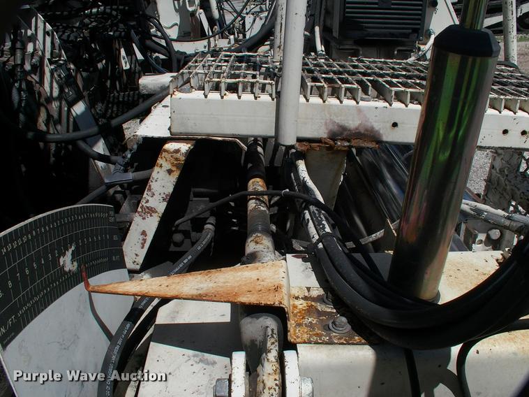 image for item DK9724 2005 Cedarapids CR462 paver