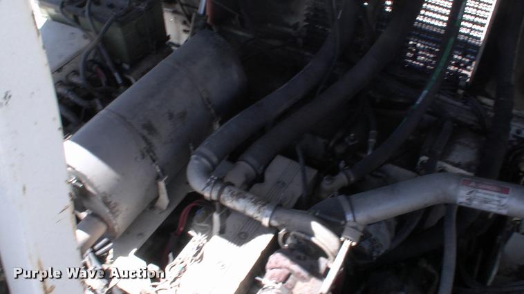 image for item DK9724 2005 Cedarapids CR462 paver