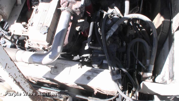 image for item DK9724 2005 Cedarapids CR462 paver