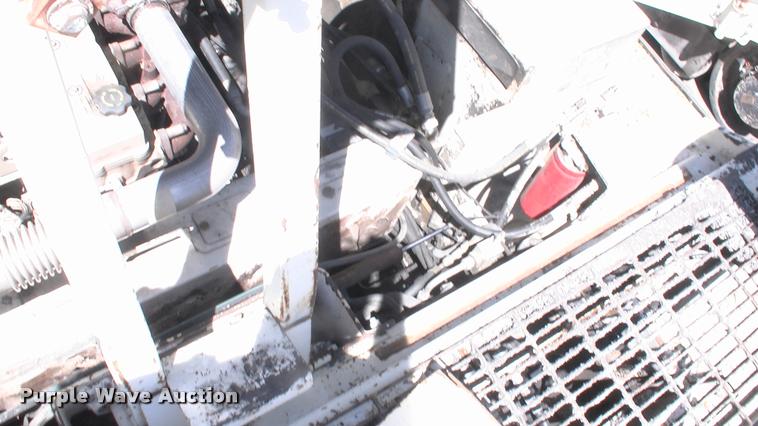 image for item DK9724 2005 Cedarapids CR462 paver