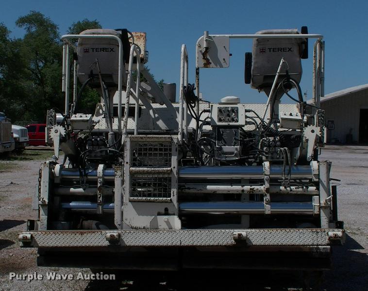 image for item DK9725 2001 Cedarapids CR361R paver