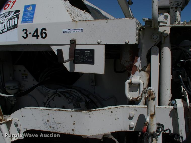 image for item DK9725 2001 Cedarapids CR361R paver