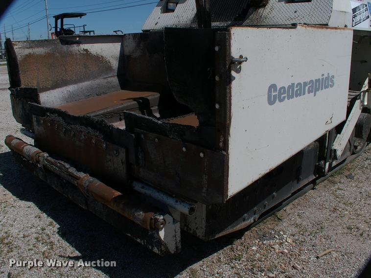 image for item DK9725 2001 Cedarapids CR361R paver