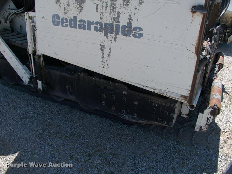 image for item DK9725 2001 Cedarapids CR361R paver