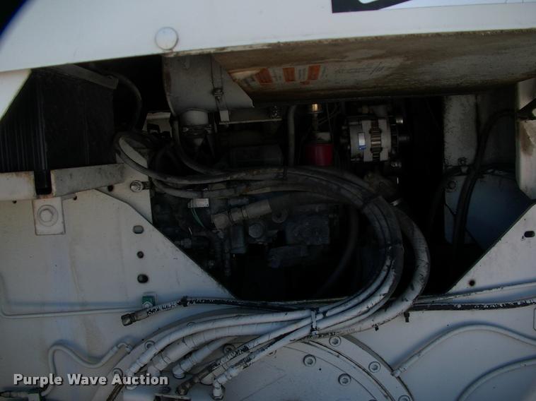 image for item DK9725 2001 Cedarapids CR361R paver