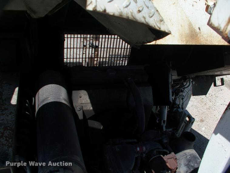 image for item DK9725 2001 Cedarapids CR361R paver