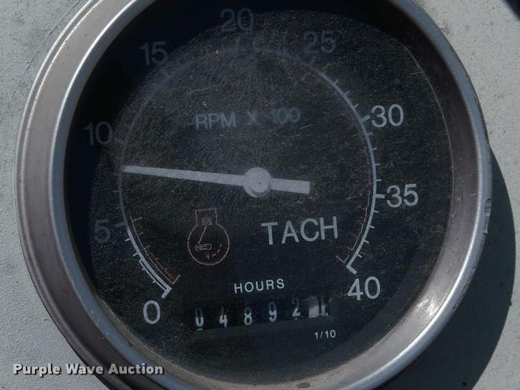 image for item DK9725 2001 Cedarapids CR361R paver