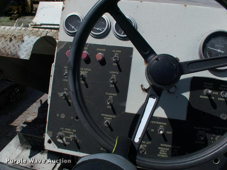 image for item DK9725 2001 Cedarapids CR361R paver