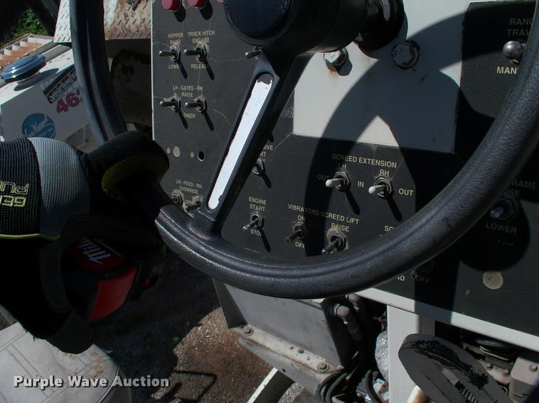 image for item DK9725 2001 Cedarapids CR361R paver