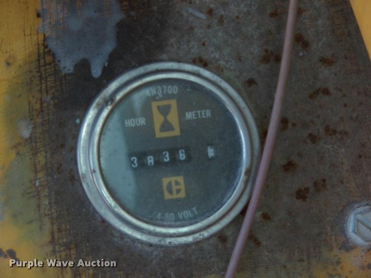 image for item DK9727 1977 Grove RT620S crane