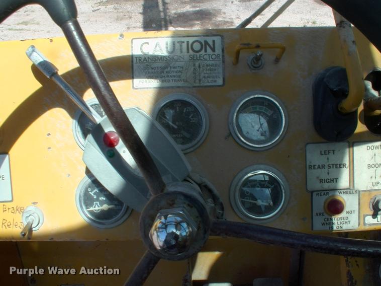 image for item DK9727 1977 Grove RT620S crane