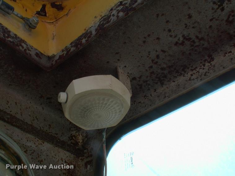 image for item DK9727 1977 Grove RT620S crane