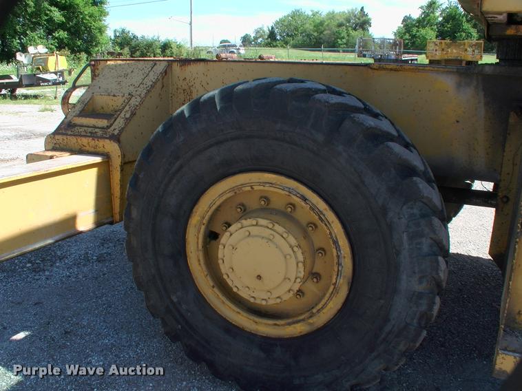 image for item DK9727 1977 Grove RT620S crane