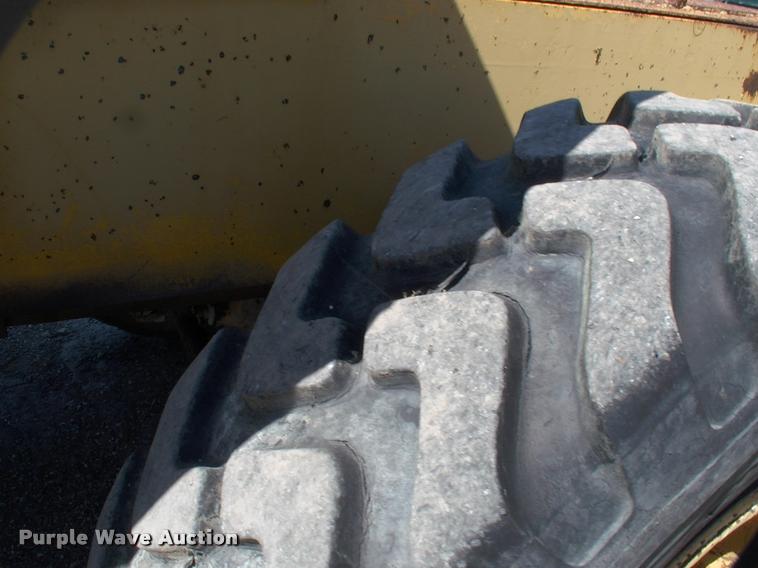 image for item DK9727 1977 Grove RT620S crane