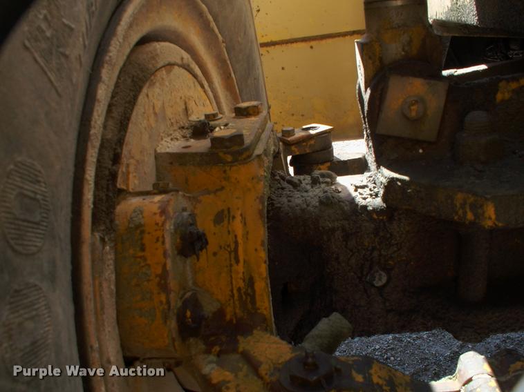 image for item DK9727 1977 Grove RT620S crane