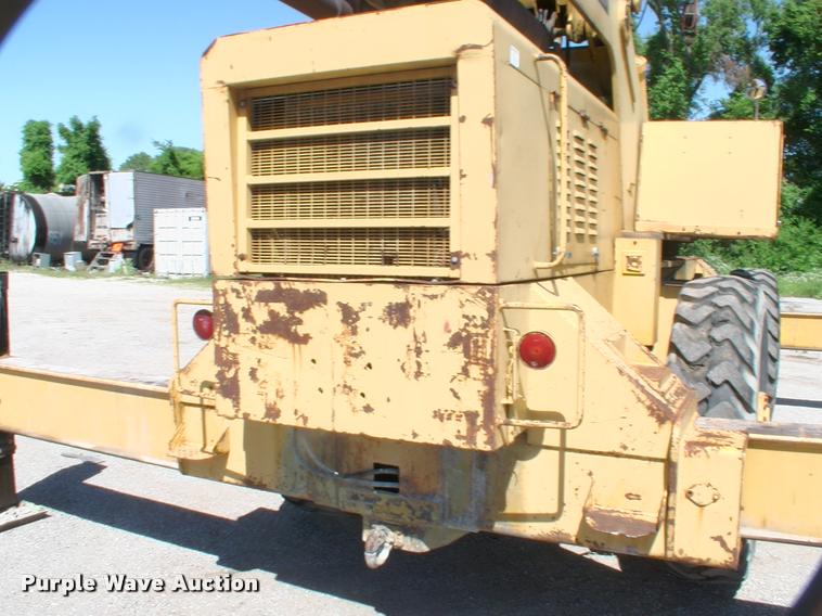 image for item DK9727 1977 Grove RT620S crane