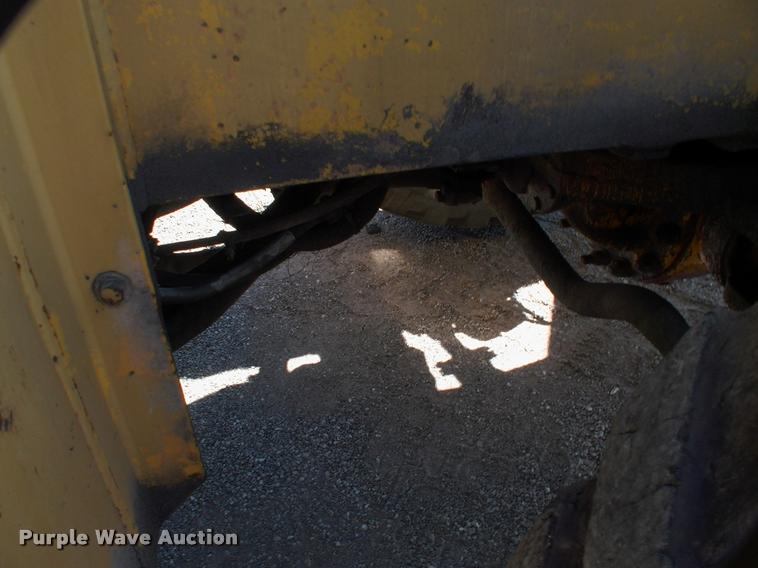 image for item DK9727 1977 Grove RT620S crane