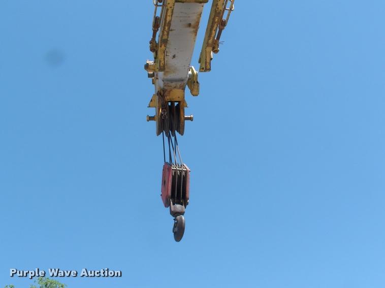 image for item DK9727 1977 Grove RT620S crane