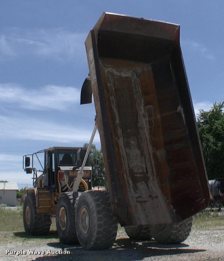 image for item DK9729 2000 John Deere 400C articulated haul truck