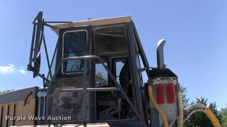 image for item DK9729 2000 John Deere 400C articulated haul truck