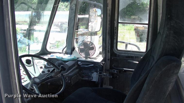 image for item DK9729 2000 John Deere 400C articulated haul truck