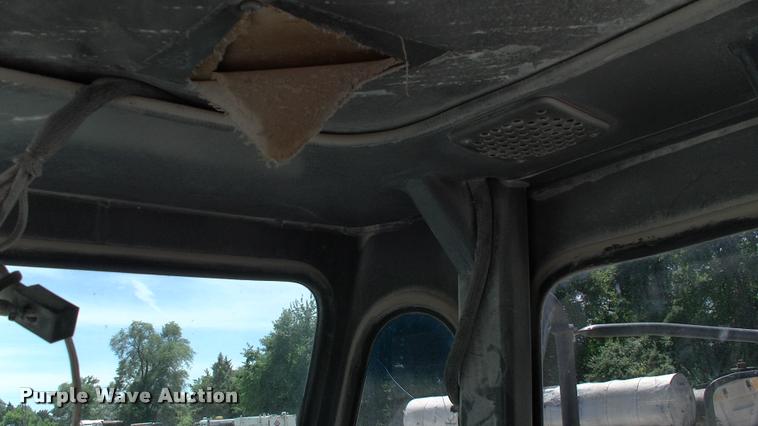 image for item DK9729 2000 John Deere 400C articulated haul truck