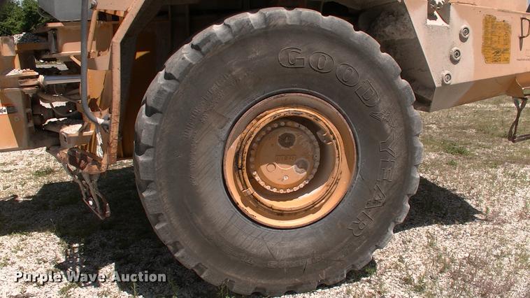 image for item DK9729 2000 John Deere 400C articulated haul truck