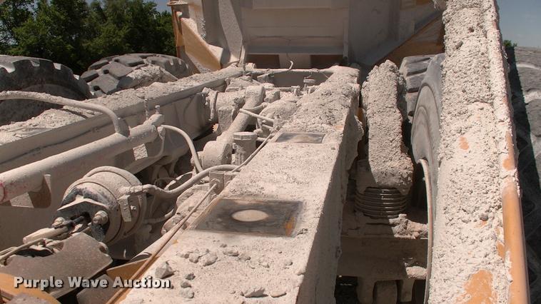 image for item DK9729 2000 John Deere 400C articulated haul truck