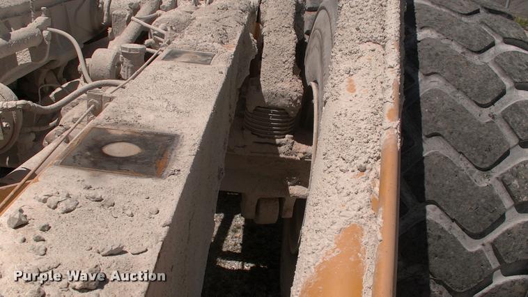 image for item DK9729 2000 John Deere 400C articulated haul truck