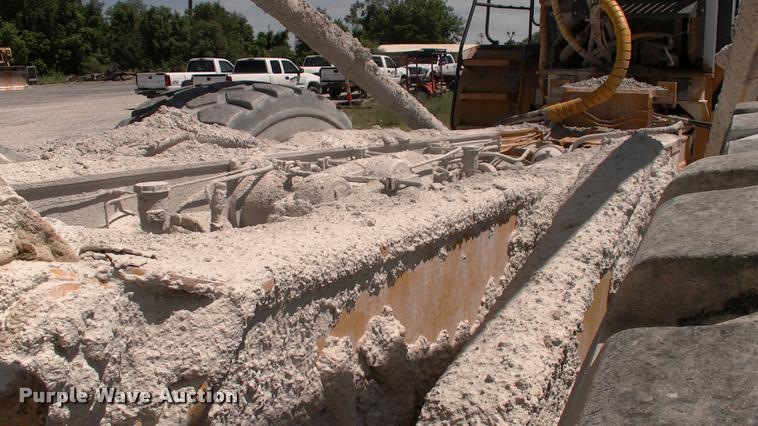 image for item DK9729 2000 John Deere 400C articulated haul truck