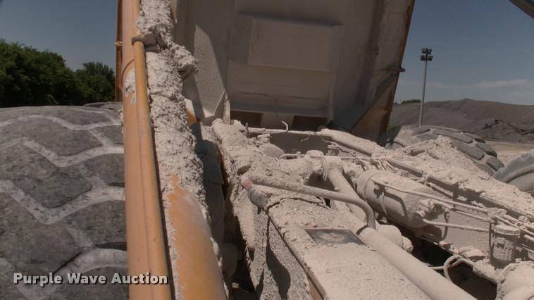 image for item DK9729 2000 John Deere 400C articulated haul truck