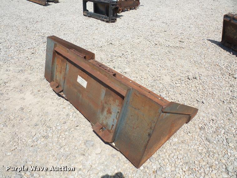 image for item DL9562 Bobcat skid steer bucket