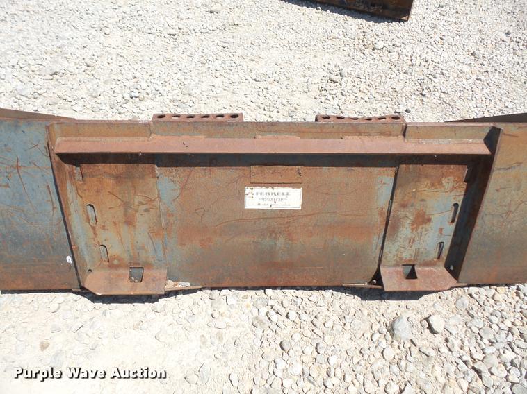 image for item DL9562 Bobcat skid steer bucket
