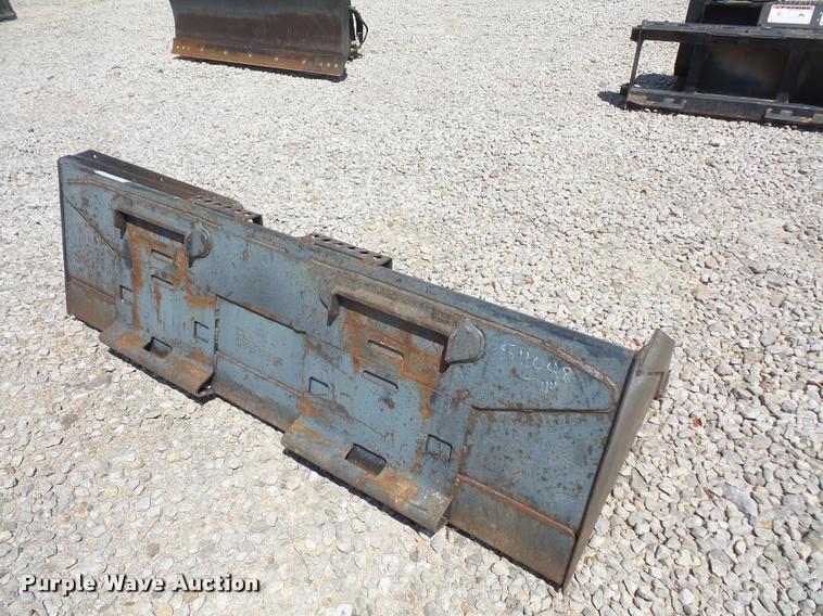 image for item DL9565 Bobcat skid steer bucket