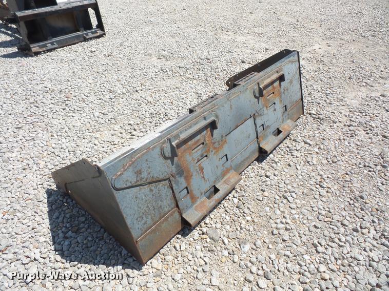 image for item DL9565 Bobcat skid steer bucket